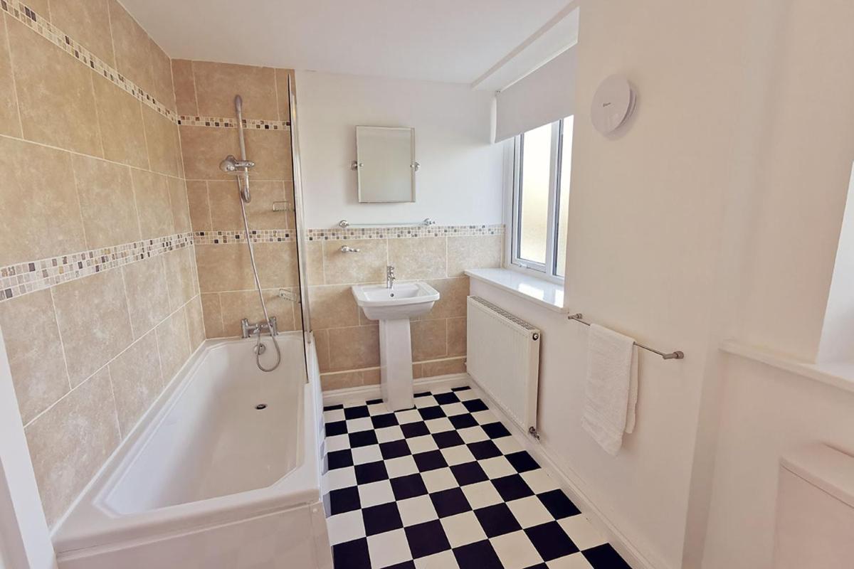 Cae Grugog Cottage-3 Bed-Sleeps 6-Ground Floor Bathroom Trearddur Exterior foto
